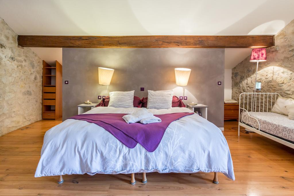 Bed & Breakfast Les Fous Du Village